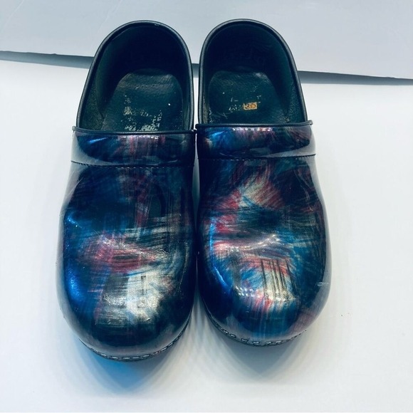Dansko Professional Clogs Sz 39 Multi Color Abstract Patent Leather Nursing Shoe - Picture 2 of 7